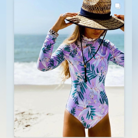 One piece bikini - Picture 1 of 13